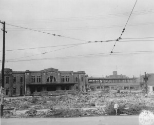 211762 bomb damage Tokyo Station 10 45, 東京駅、１９４５年１０月